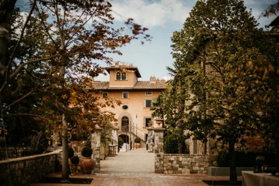 Vignamaggio Entrance To la Piazza