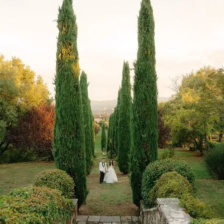 Borgo Corsignano Couple Between The Cypress Trees