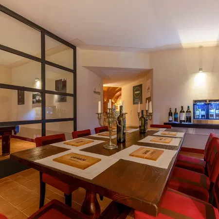 Borgo del Vino Enoteca Cisterna