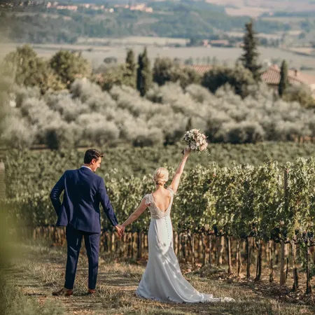 Borgo Vigneto Couple In Grapevines