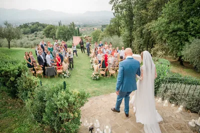 Casale dei Pasquinelli Bride Entrance