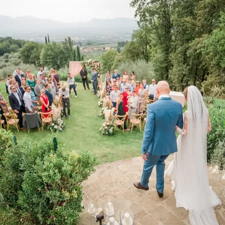 Casale dei Pasquinelli Bride Entrance