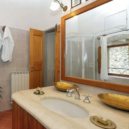 Apartment Standard Bathroom