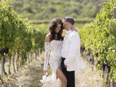 Le Filigare Couple In The Vineyard