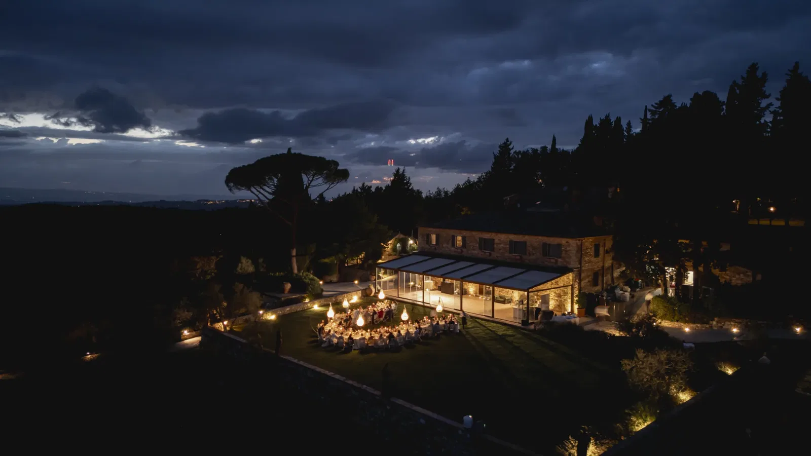 Le Filigare Reception At Night