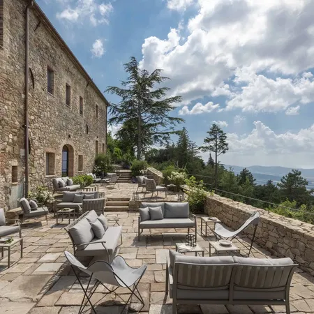 Monteverdi Lobby Outdoor Seating