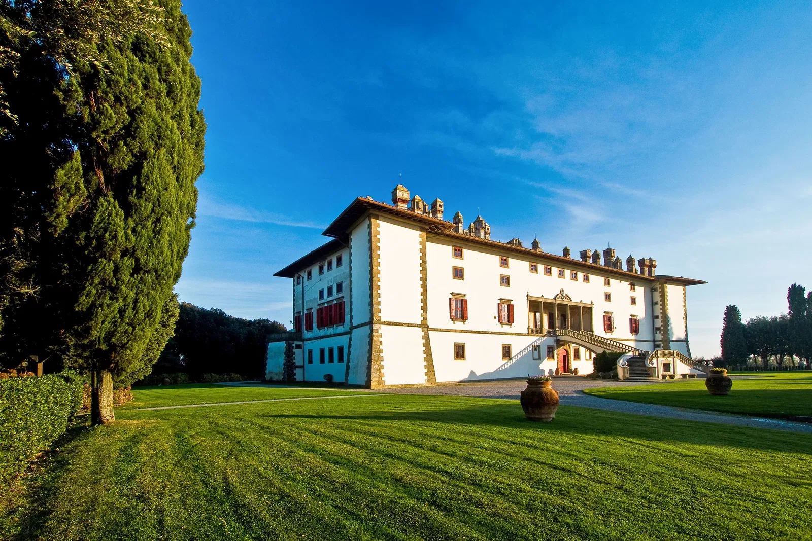 Tenuta di Artimino la Ferdinanda Facade