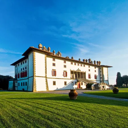 Tenuta di Artimino la Ferdinanda Facade