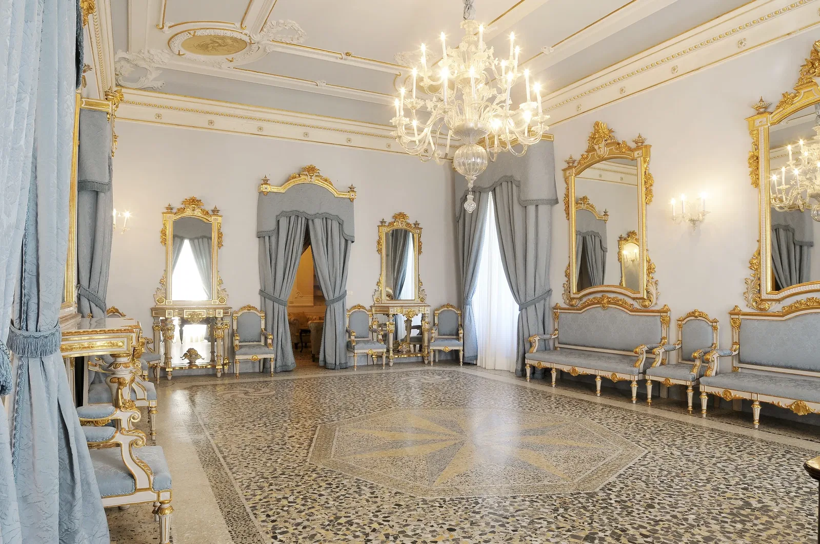 Tenuta di Monaciano Blue Ballet Room