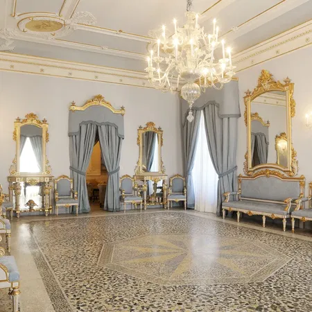 Tenuta di Monaciano Blue Ballet Room