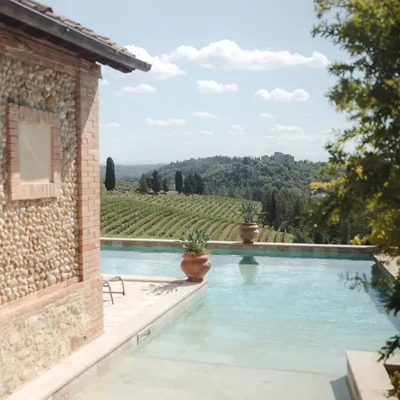Tenuta di Monaciano Pool