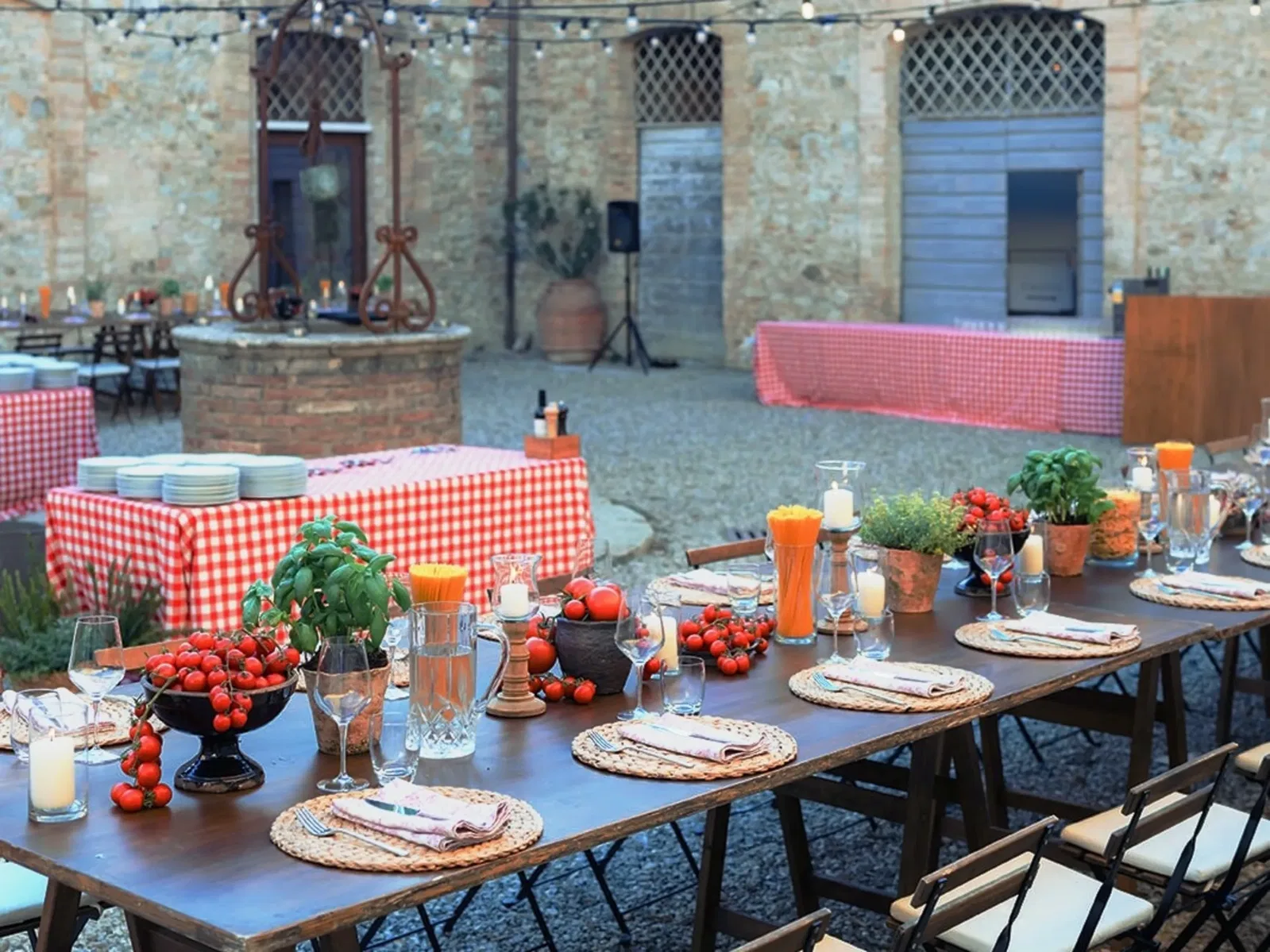 Tenuta di Monaciano Welcome Diner In The Courtyard
