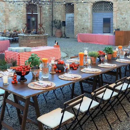 Tenuta di Monaciano Welcome Diner In The Courtyard