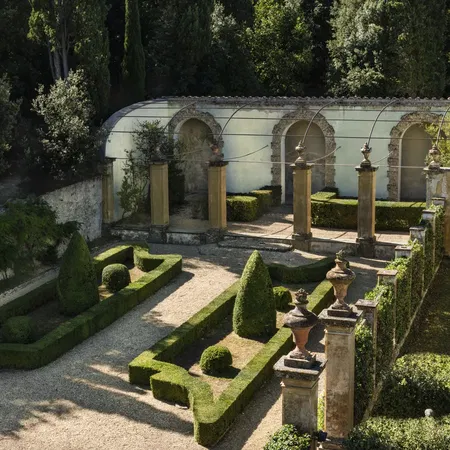 Tenuta la Cona Aviary Empty