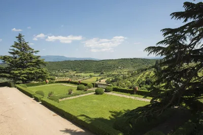 Tenuta la Cona Lawn For Al Fresco Dining