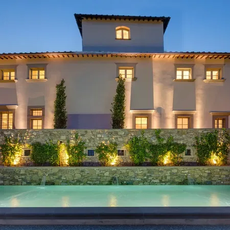 The Painter S Retreat Facade At Dusk