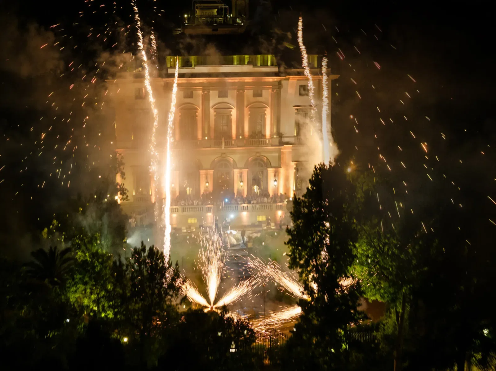 Villa Cora Facade At Night