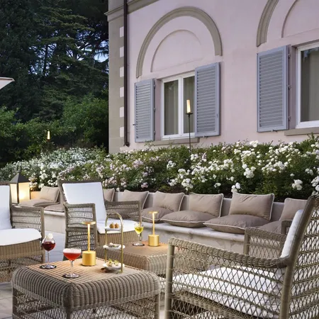 Villa Cora Santa Garden Cocktail Club