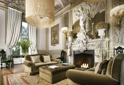 Villa Cora White Room