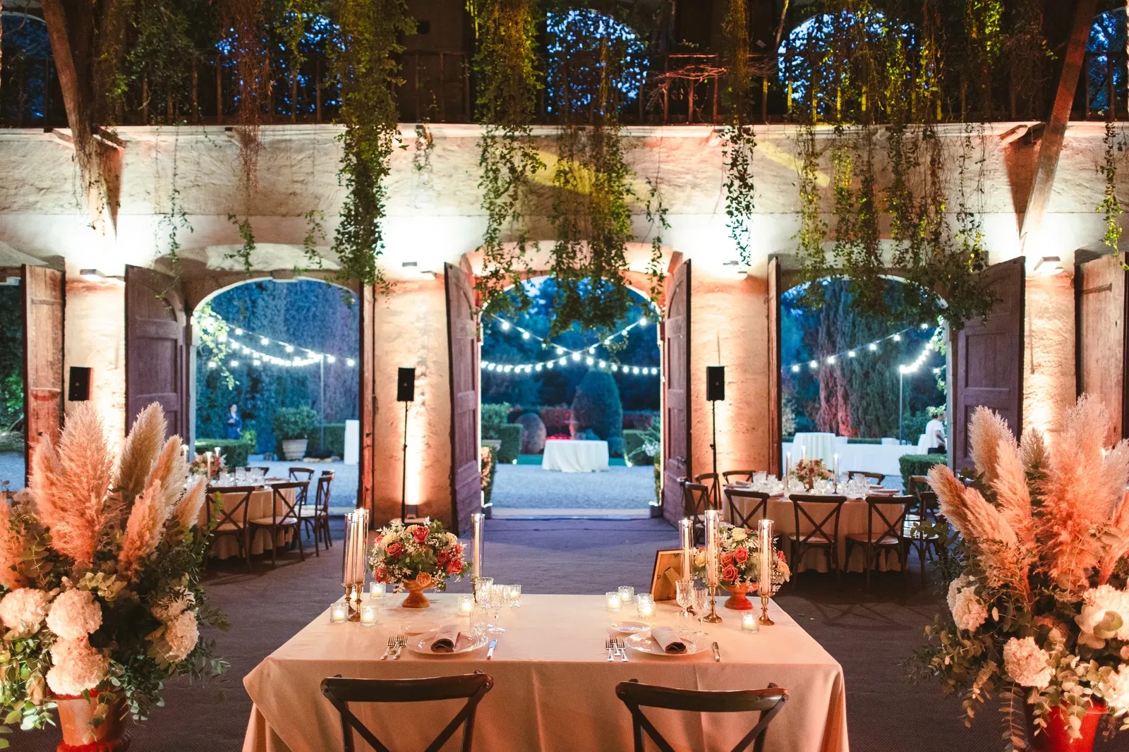 Villa Grabau Limonaia Tables