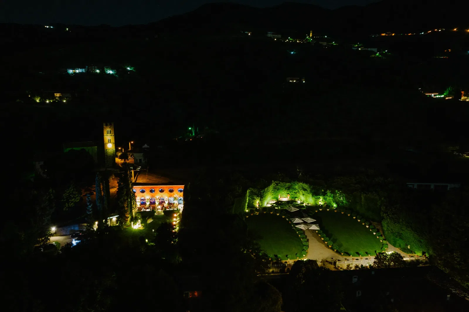 Villa Grabau Park At Night
