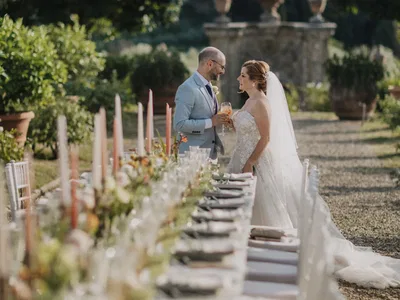 Villa Medicea di Lilliano Table And Couple