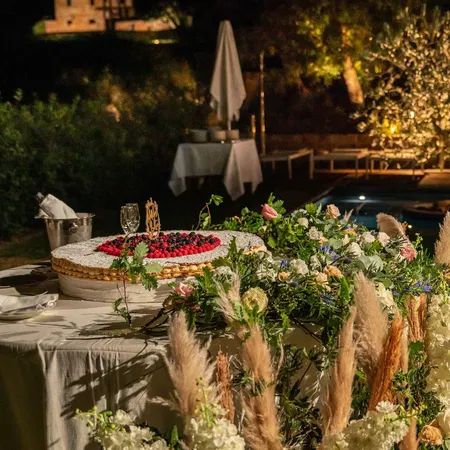Villa Petriolo Cake